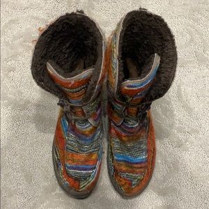 Sanuk Boots Womens 10 Multicolor Lined